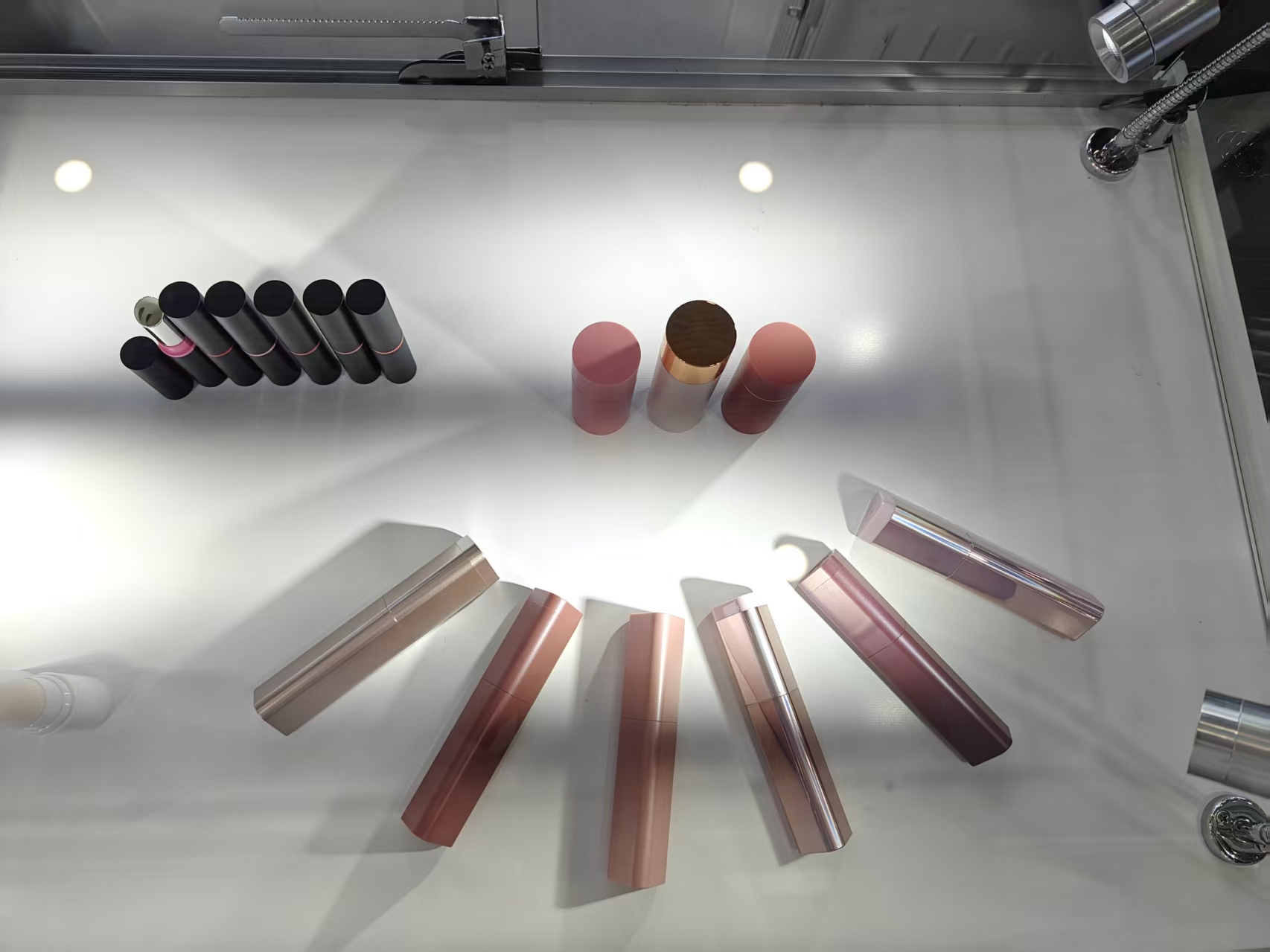 Quality & Innovation: Standout Cosmetic Packaging Products Shine